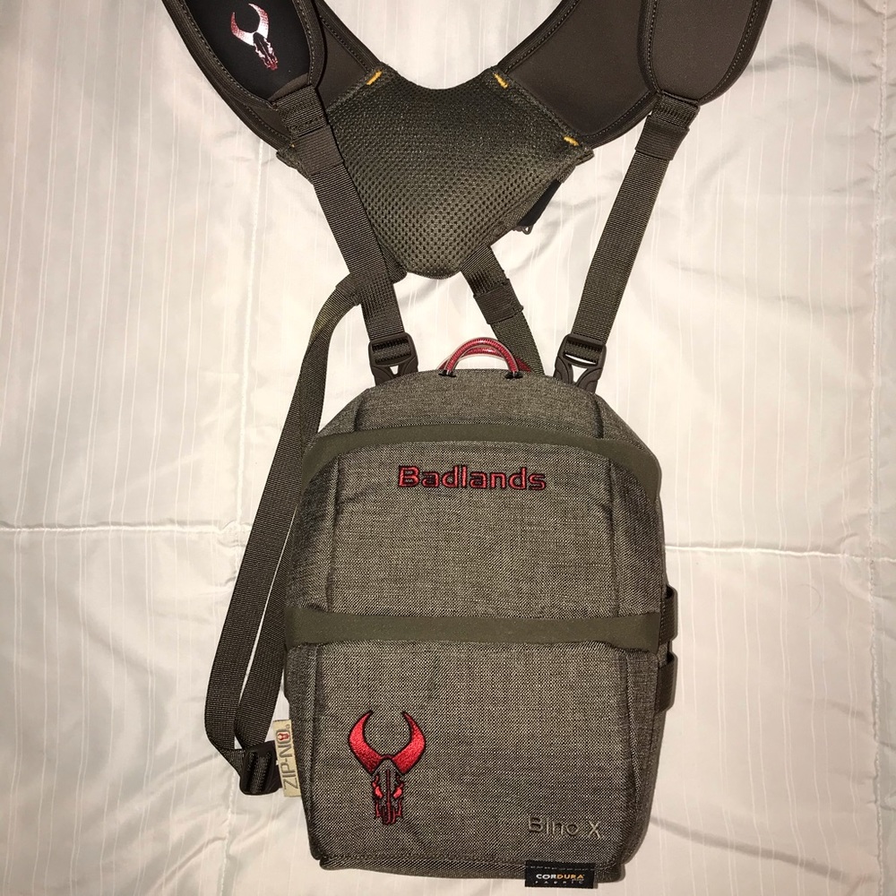 Badlands bino case